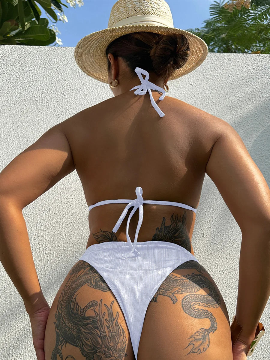 Glitzer-Bikini mit Metallketten – edel, sexy & ready für deinen Summer-Glow