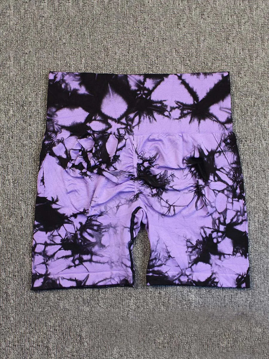 Tie-Dye Vibes & perfekte Kurven – Nahtlose Sport-Shorts für deinen Style-Moment