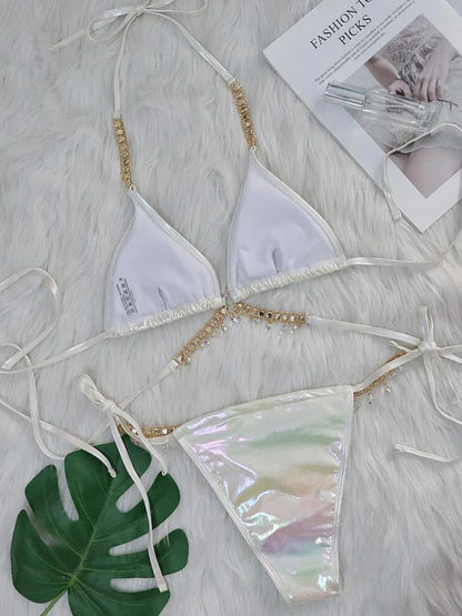 Bikini im Wet-Look mit Diamantdetails – auffällig, edgy & verführerisch