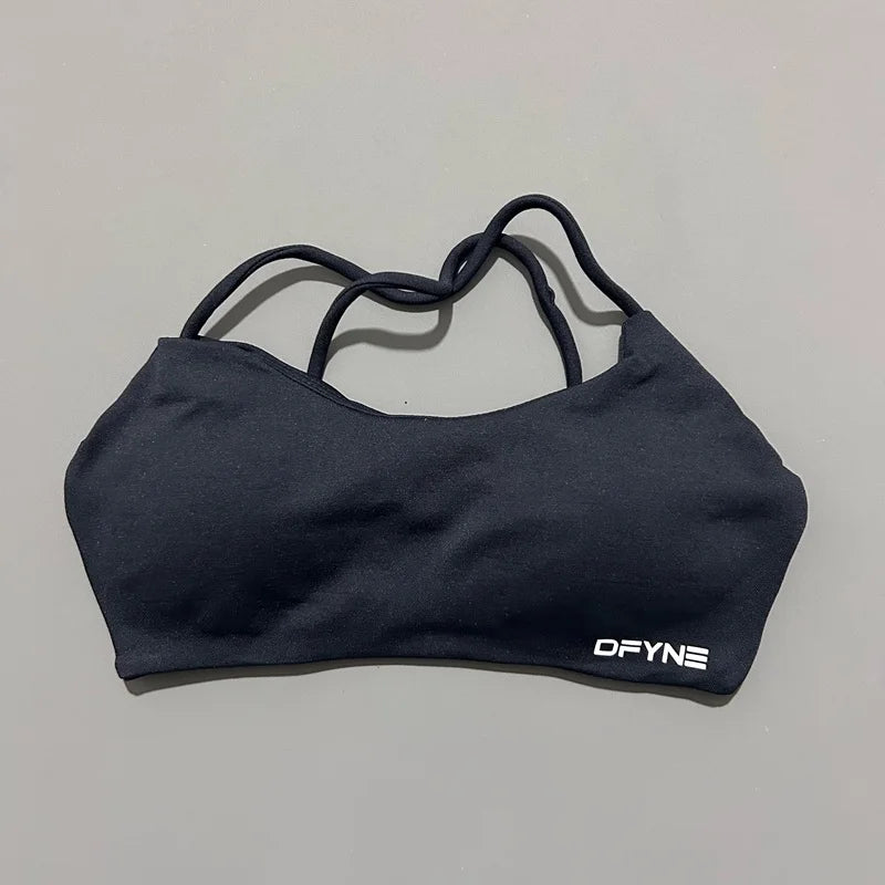 Twist it, girl! 💥 Stylischer Sport-BH für volle Power & Support