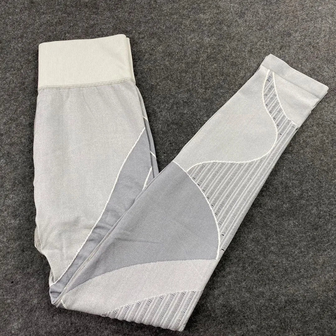 Seamless Knitted High‑Waist Leggings – Quick‑Dry & Hip‑Lifting Power