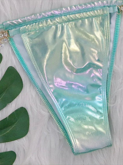 Bikini im Wet-Look mit Diamantdetails – auffällig, edgy & verführerisch