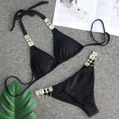 Strass & Ketten Bikini – sexy, glamourös & absolut im Trend