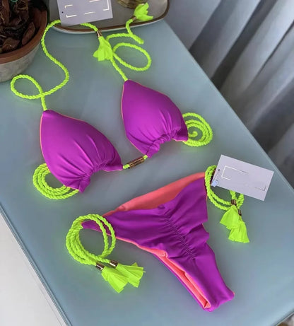 Mehrfarbiger Triangle-Bikini – verspielt, sexy & rückenfrei