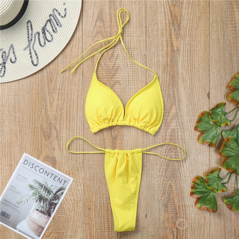 Triangle Bikini – minimalistisch, heiß & perfekt für den Sommer