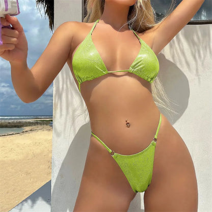 Glitzernder High-Cut Halter-Bikini – für funkelnde Auftritte am Strand