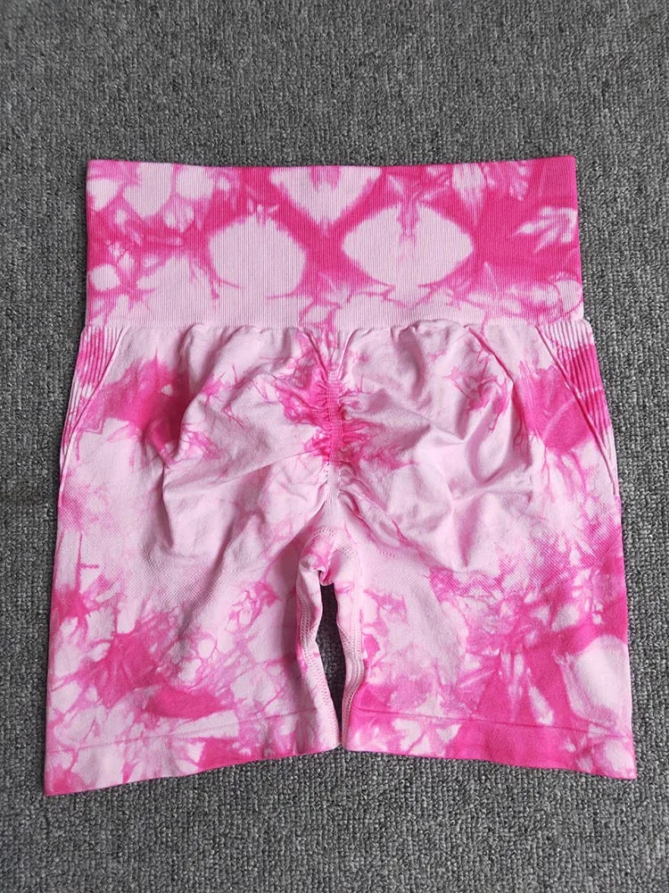 Tie-Dye Vibes & perfekte Kurven – Nahtlose Sport-Shorts für deinen Style-Moment
