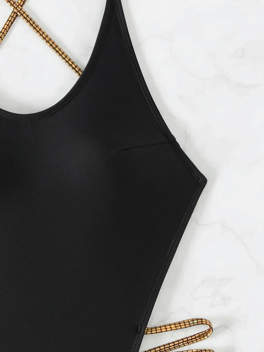 Backless Monokini mit Kreuzträgern – ultraknapper Schnitt für selbstbewusste Looks