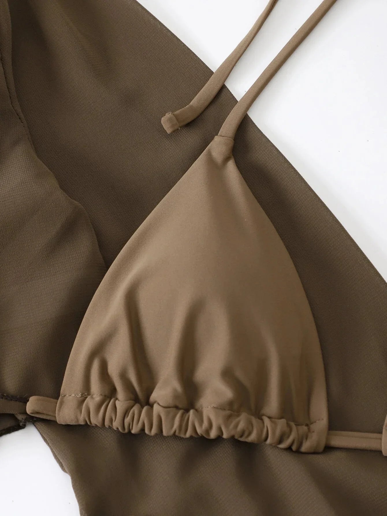 4-teiliges Bikini-Set mit Mesh-Sarong und Cover-Up – stylisch am Strand