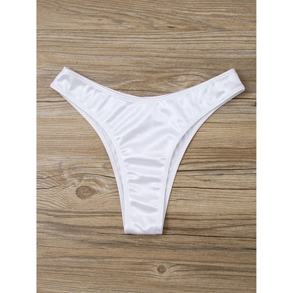 Bandeau Bikini 2025 – zeitlos, sexy & in 13 stylischen Farben