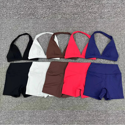 Yoga und Fitness Set – Sport BH mit tiefem V-Ausschnitt & Workout Shorts