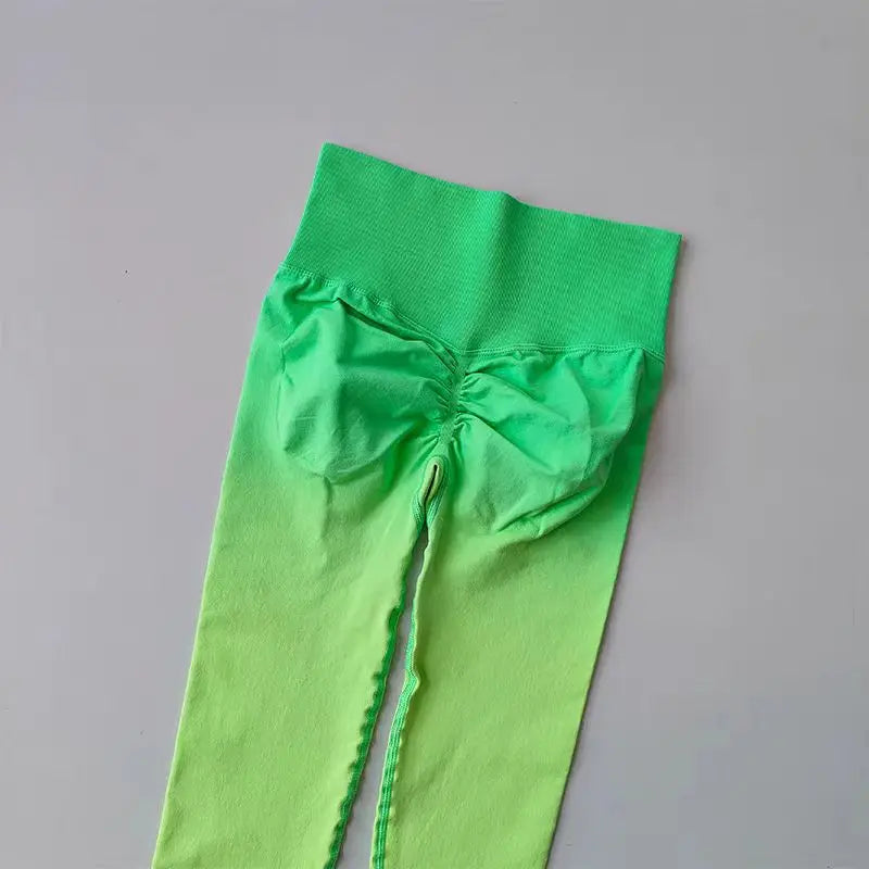 Gradient Goals – Seamless Push-Up Leggings 💫