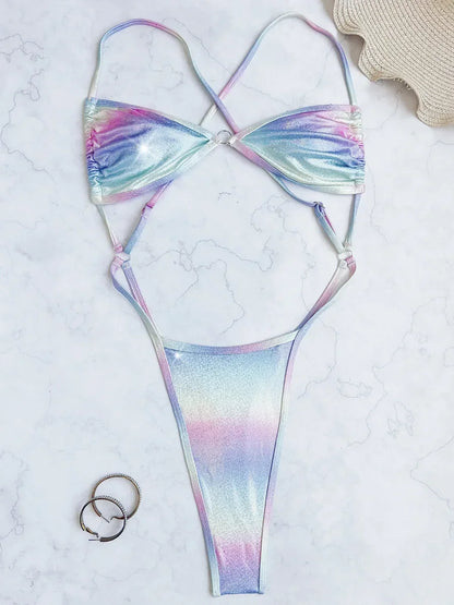 Glänzender Gradient-Monokini mit High Cut – für selbstbewusste Auftritte