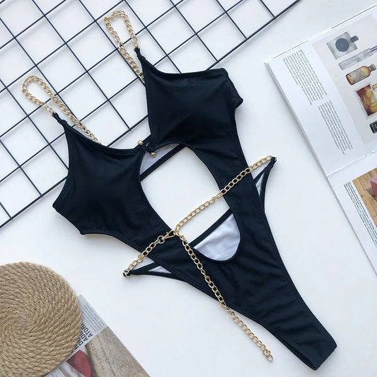 Verführerischer Cut-Out Trikini – der Hingucker am Strand!