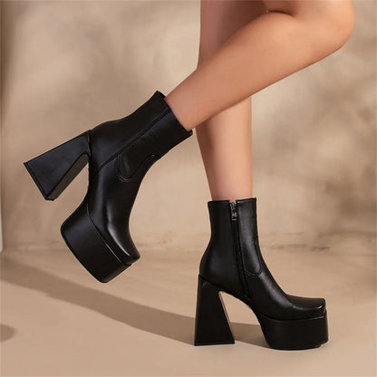 Platform Ankle Boots mit Zipper – Bold. Clean. Fashion-Statement.