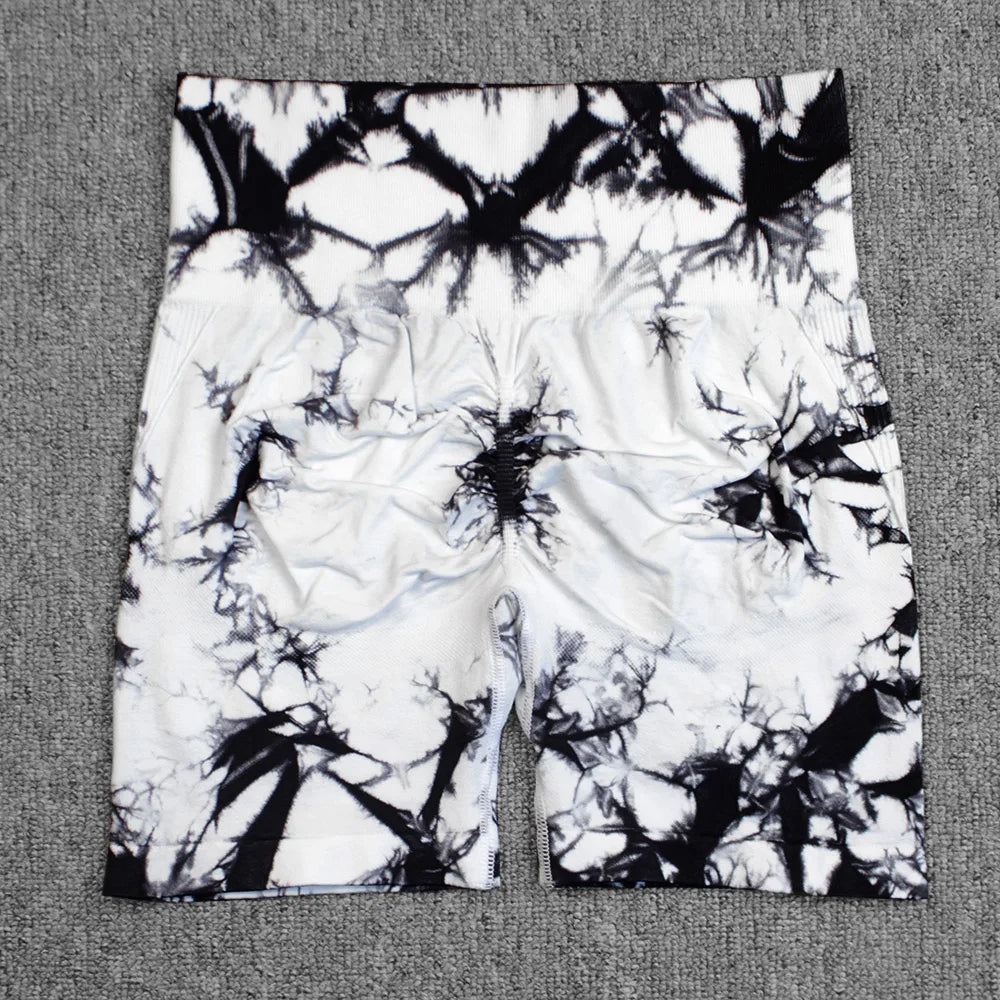 Tie-Dye Vibes & perfekte Kurven – Nahtlose Sport-Shorts für deinen Style-Moment