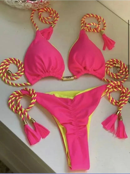 Mehrfarbiger Triangle-Bikini – verspielt, sexy & rückenfrei