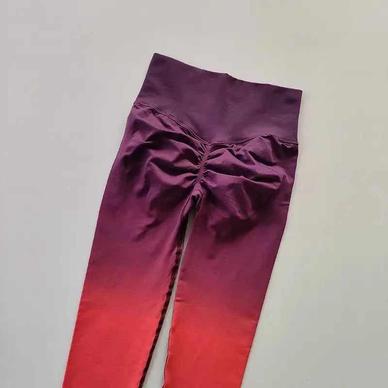 Gradient Goals – Seamless Push-Up Leggings 💫