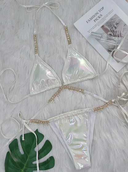 Bikini im Wet-Look mit Diamantdetails – auffällig, edgy & verführerisch