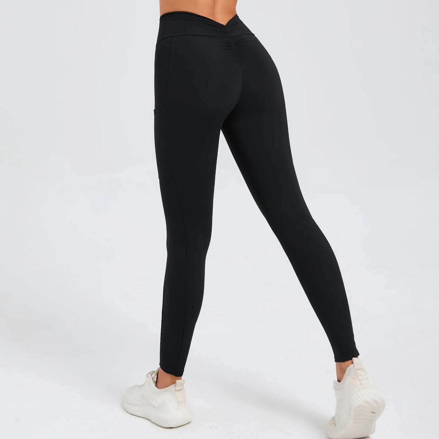 V-Taille Yogahose mit Scrunch-Effekt – Figurbetont & funktional 🍑🖤