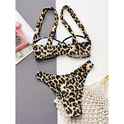 Bikini mit Metallringen – modern, sexy & perfekt für Sommerabenteuer