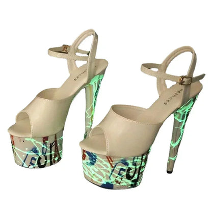 Super High Platform Sandals – Glanz, Höhe & Attitude