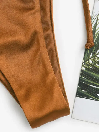 Metallic Satin Bikini-Set – glänzender Style mit brasilianischem Cut