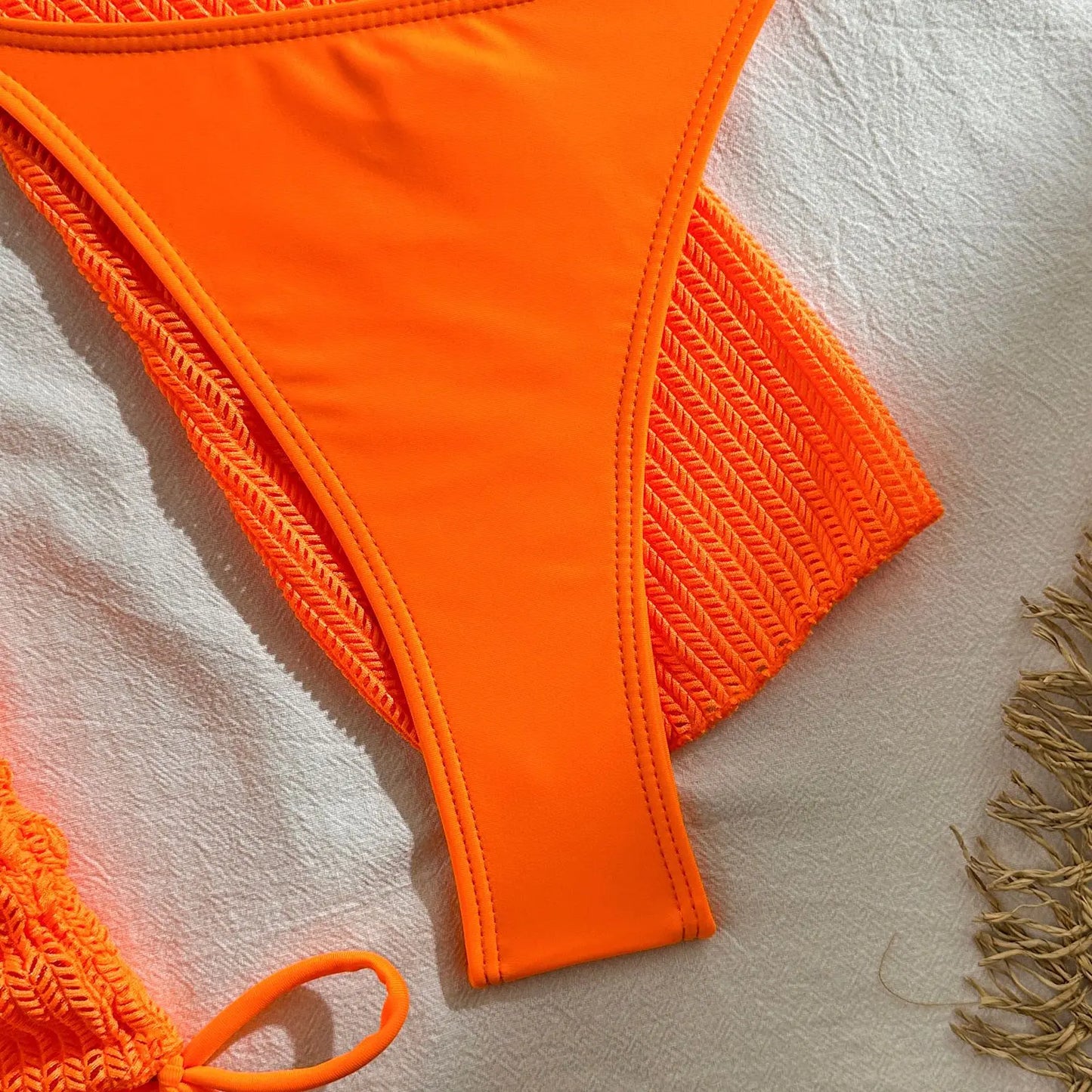 Bikini-Set mit Mesh Cover-Up – sexy, vielseitig & perfekt für deinen Beach-Look