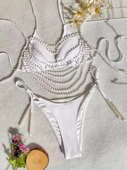 3-teiliges Bikini-Set mit Perlenketten – Luxus am Strand
