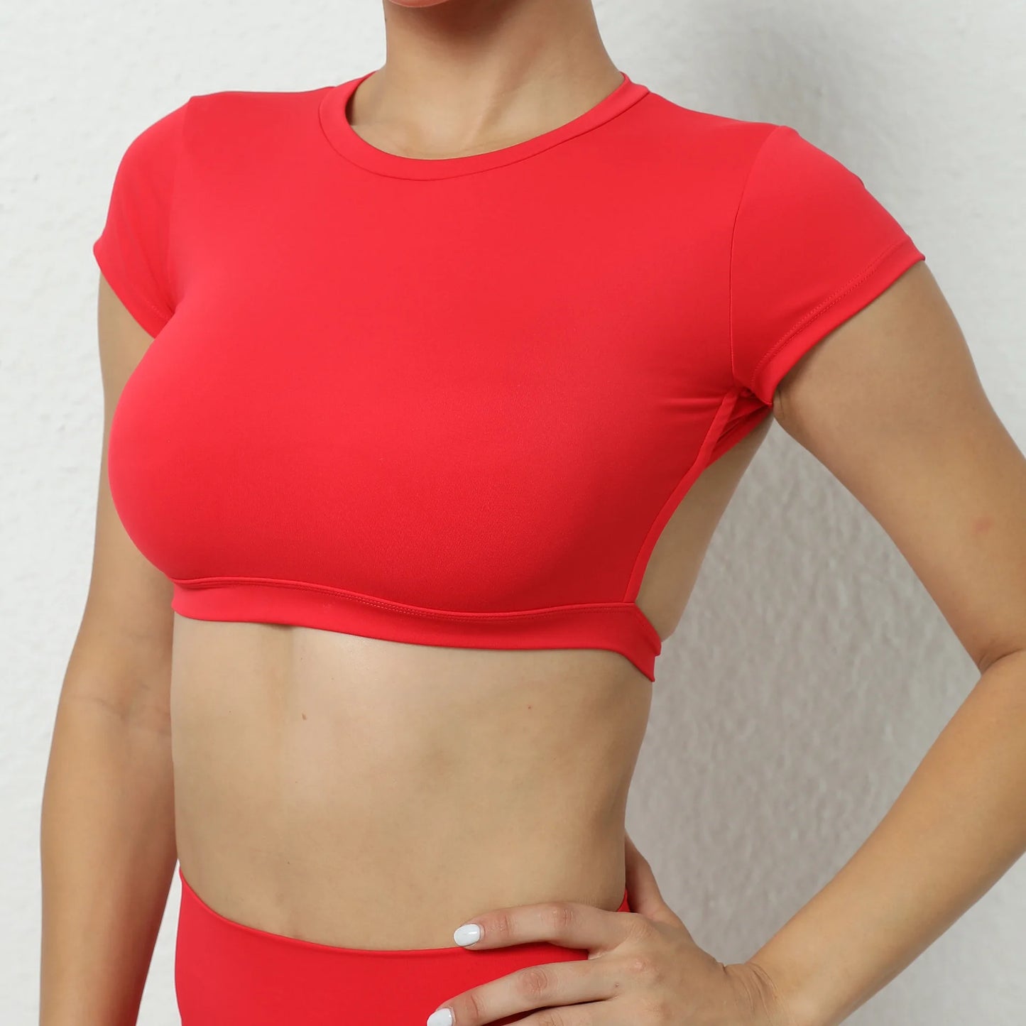 Sportliches Gym Crop-Top – Atmungsaktiv & Rückenfrei für dein Workout