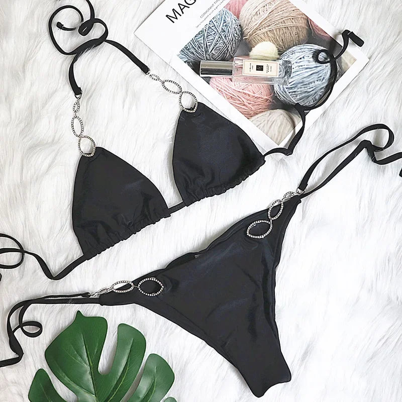Diamant Bikini mit Ketten – glamourös, sexy & ein echter Blickfang