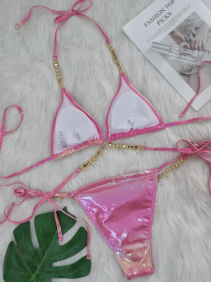 Bikini im Wet-Look mit Diamantdetails – auffällig, edgy & verführerisch