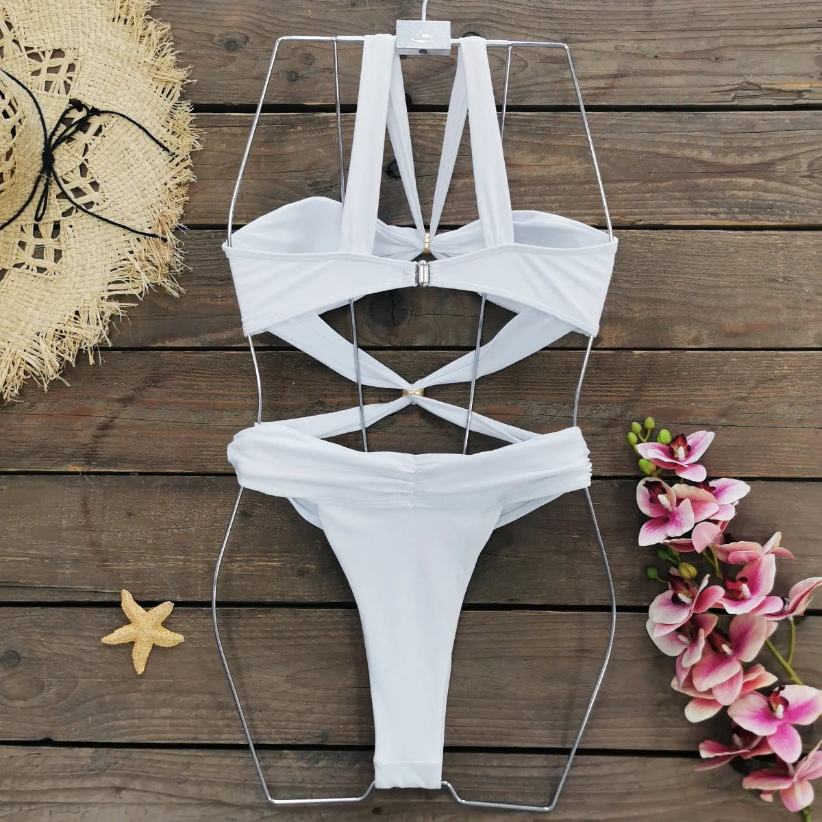 Cut-Out Bikini-Set – trendbewusst, sexy & perfekt für den Sommer