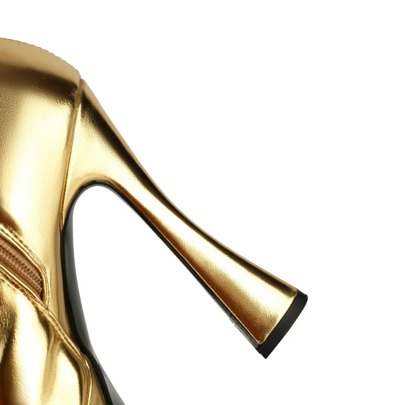 Pointed Overknees – Scharf, sinnlich & winter-ready