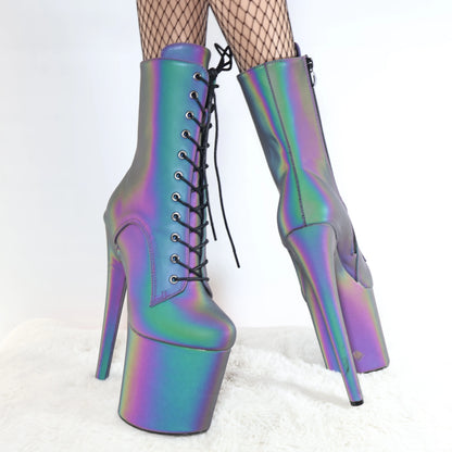 Luminous Holo Booties – Glanz bei Tag, Glow bei Nacht