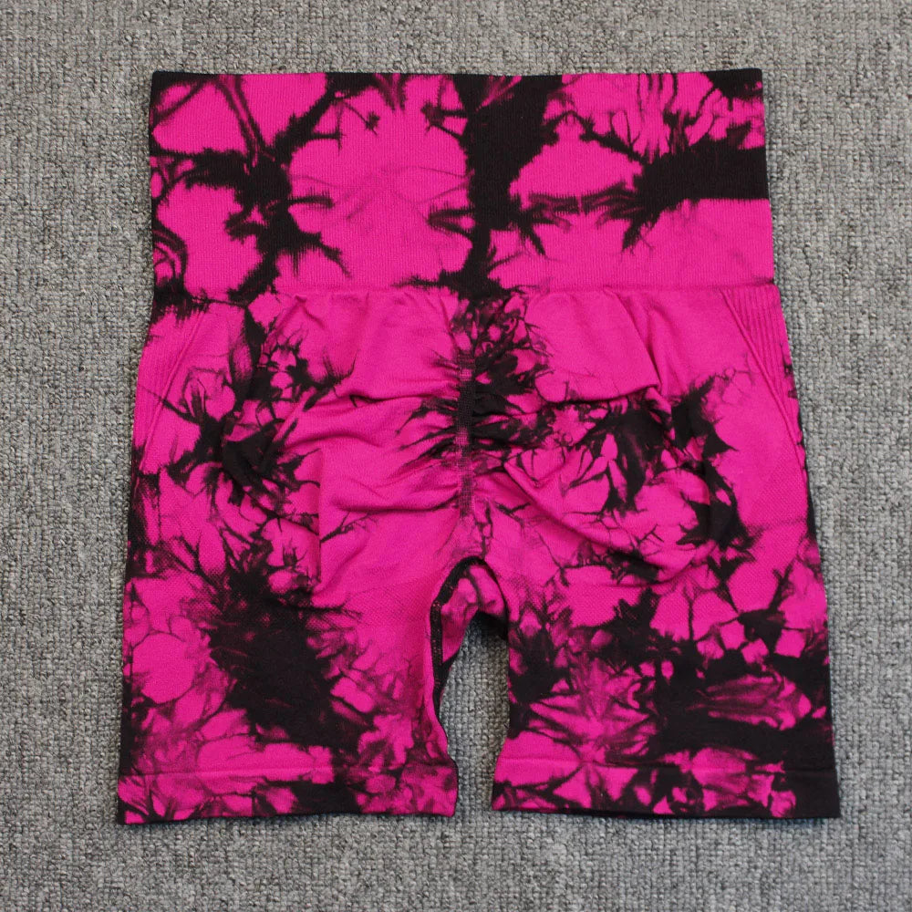 Tie-Dye Vibes & perfekte Kurven – Nahtlose Sport-Shorts für deinen Style-Moment