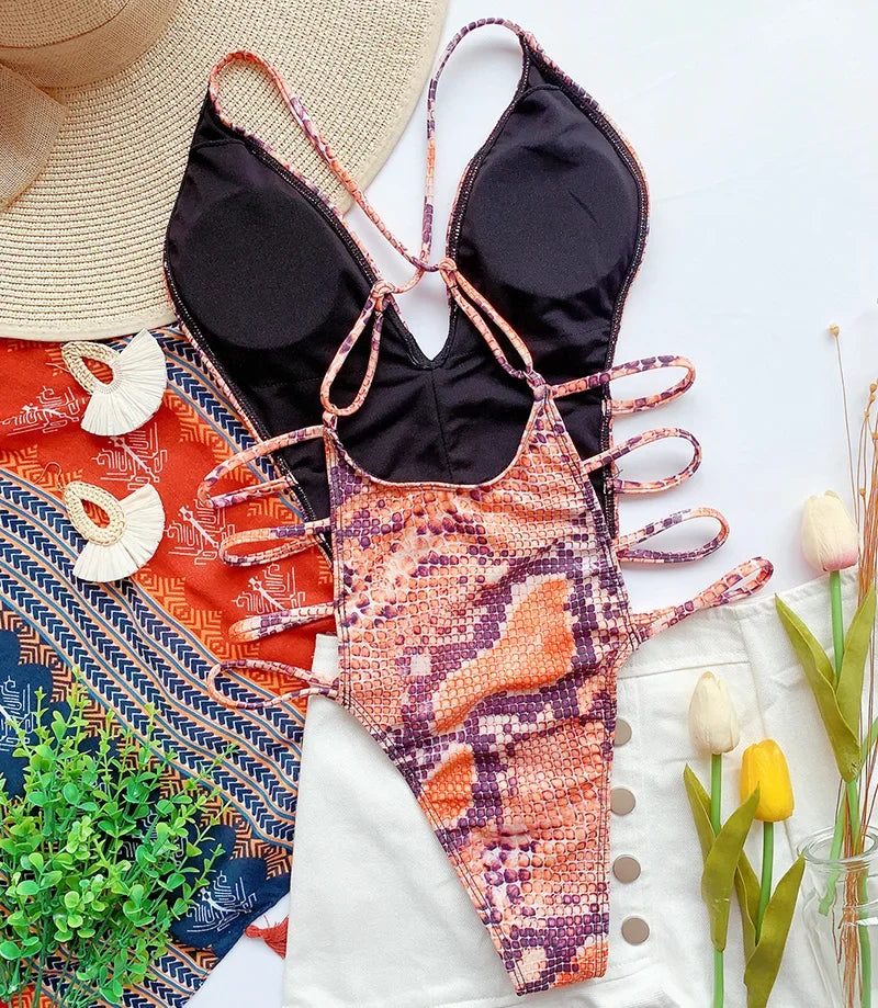 Schlangenprint Monokini – sexy, rückenfrei & mit wildem Charakter