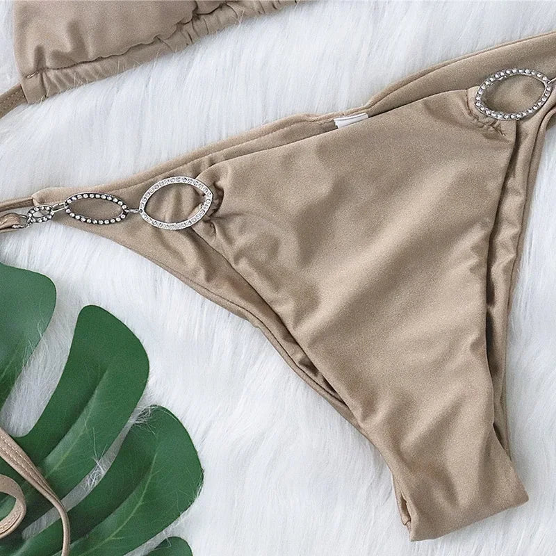 Diamant Bikini mit Ketten – glamourös, sexy & ein echter Blickfang