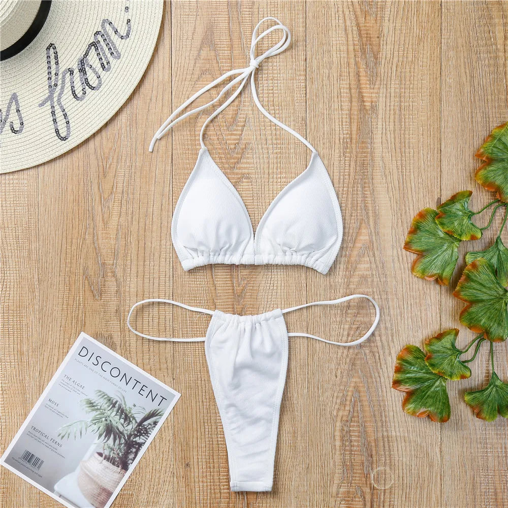 Triangle Bikini – minimalistisch, heiß & perfekt für den Sommer