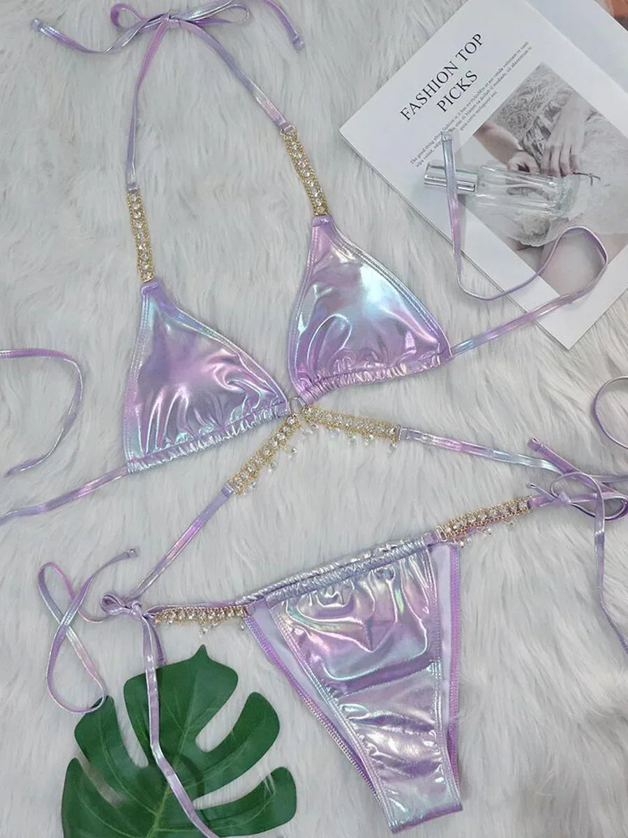 Bikini im Wet-Look mit Diamantdetails – auffällig, edgy & verführerisch