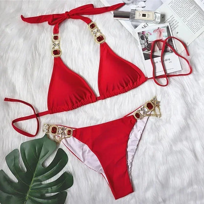 Strass & Ketten Bikini – sexy, glamourös & absolut im Trend