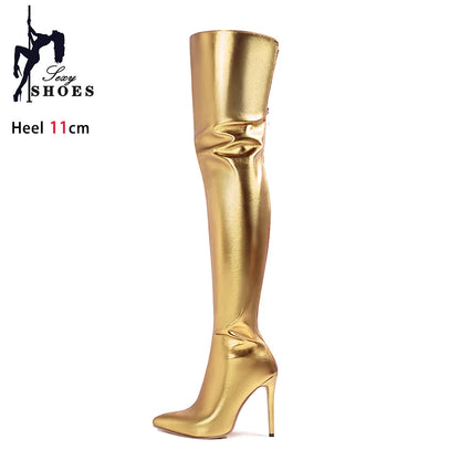 Oberschenkelhohe Stiefel mit spitzer Zehenpartie & Rückenzipper – Glanzvoll. Stark. Unvergesslich.