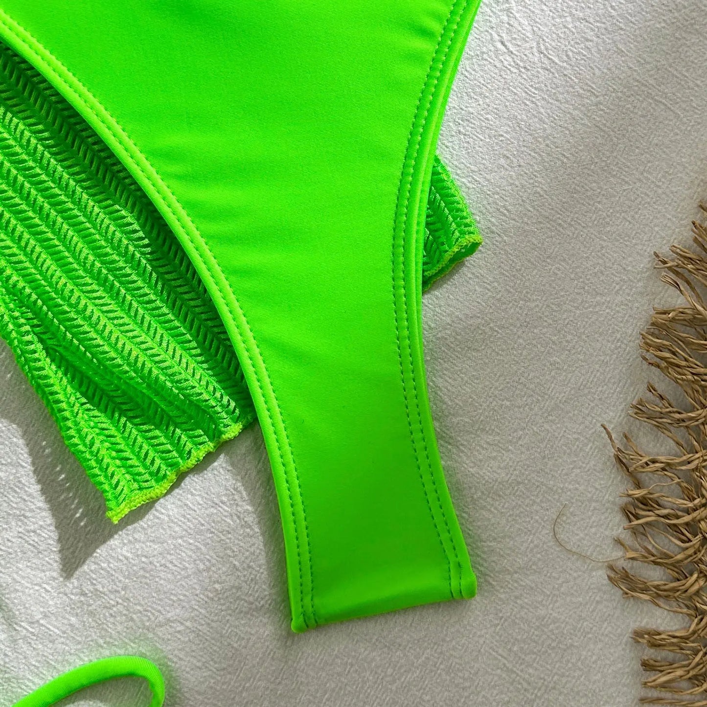 Bikini-Set mit Mesh Cover-Up – sexy, vielseitig & perfekt für deinen Beach-Look