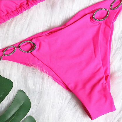 Diamant Bikini mit Ketten – glamourös, sexy & ein echter Blickfang