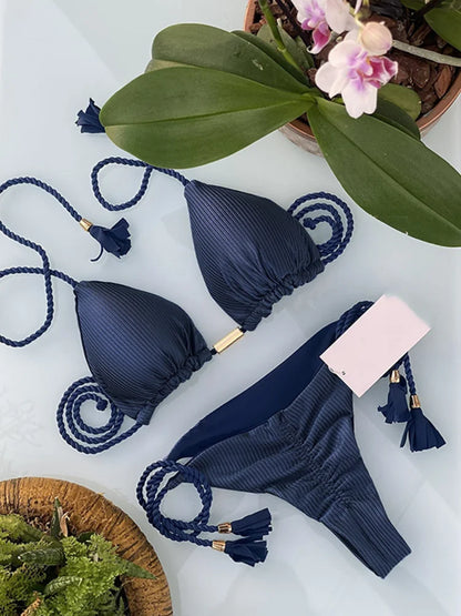 Mehrfarbiger Triangle-Bikini – verspielt, sexy & rückenfrei