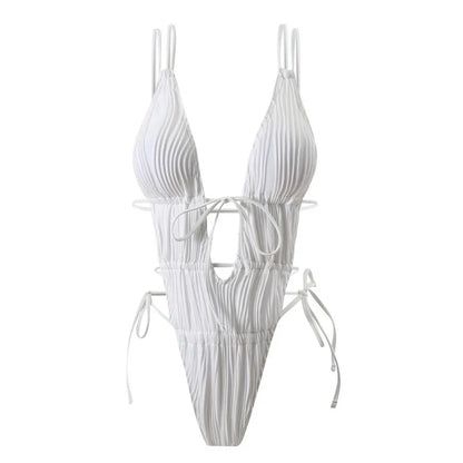 Rückenfreier Cut-Out-Badeanzug mit Bandage-Style – für heiße Strandtage