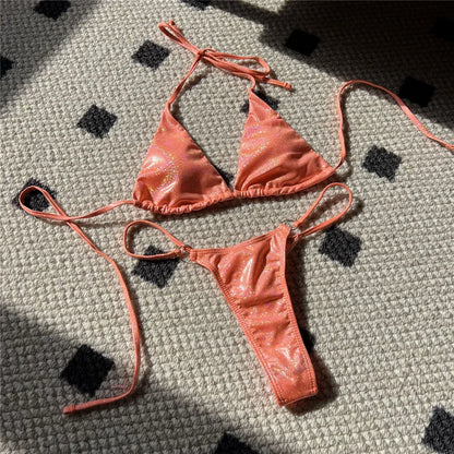 Glitzernder High-Cut Halter-Bikini – für funkelnde Auftritte am Strand
