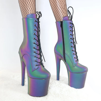 Luminous Holo Booties – Glanz bei Tag, Glow bei Nacht